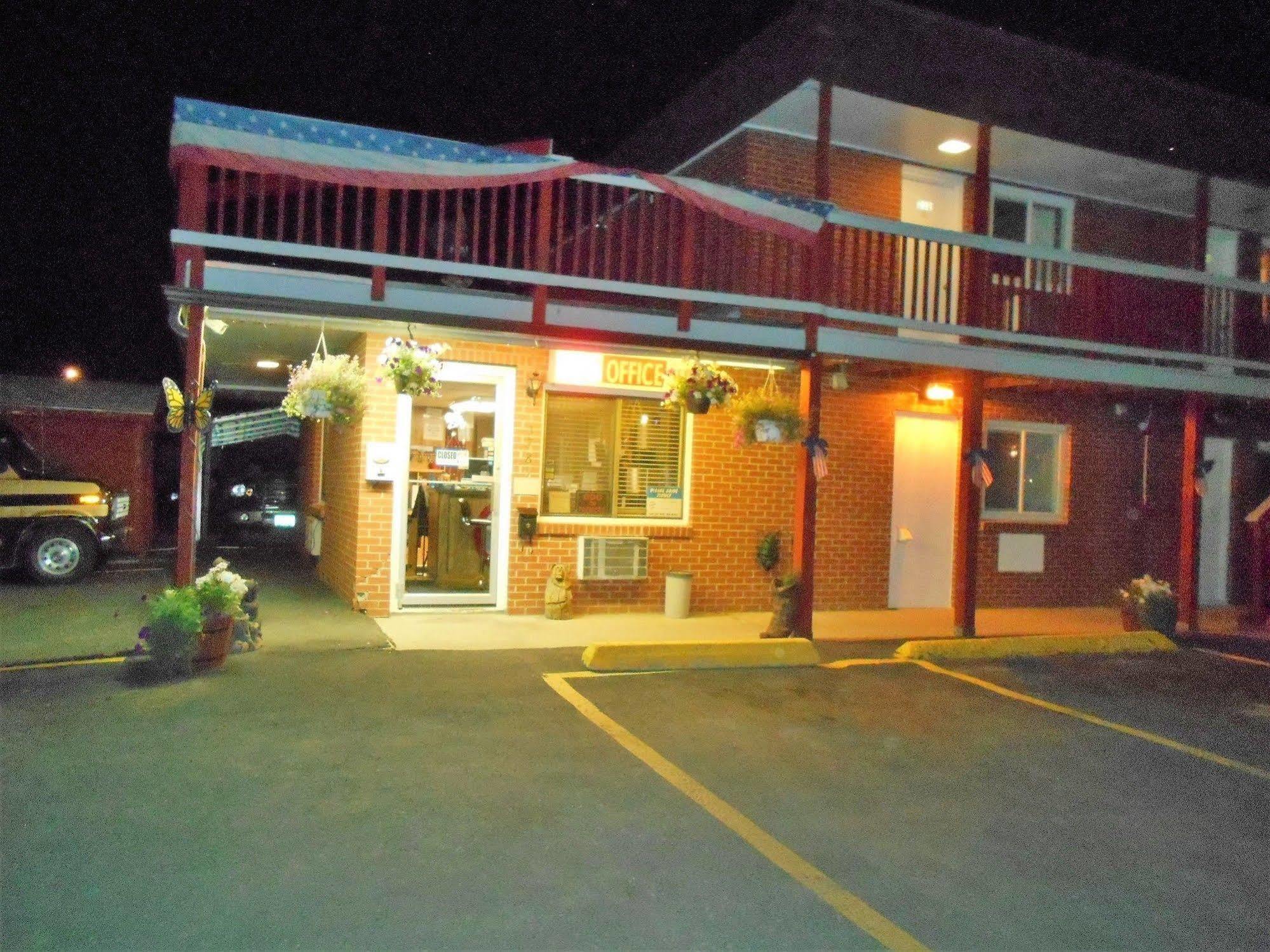 Super Saver Inn Шеридан Экстерьер фото